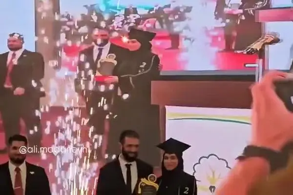 ببینید| جولانی به همسرش مدرک دانشگاهی داد!