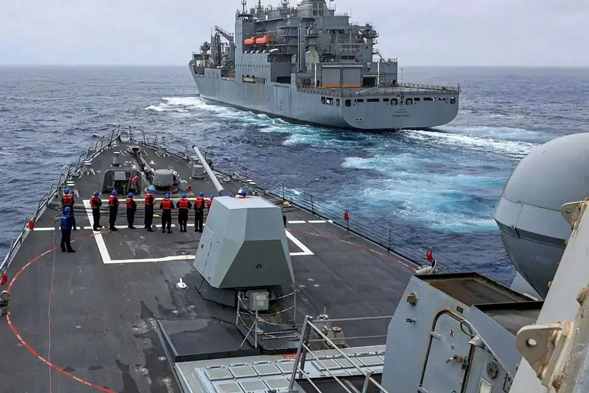 رئیس ستاد نیروی دریایی آمریکا برکنار شد