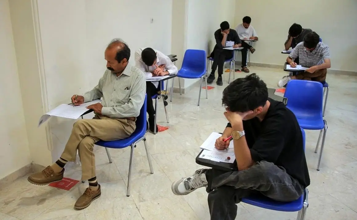 آزمون،روز،دفترچه،سنجش،متمركز