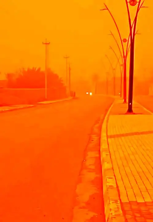 ببینید| آسمان غرب عراق سرخ شد