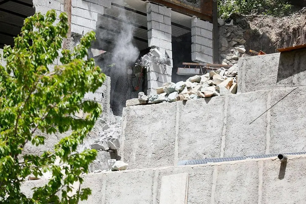 ببینید | تخریب‌های غیراصولی شهرداری تهران ادامه دارد
