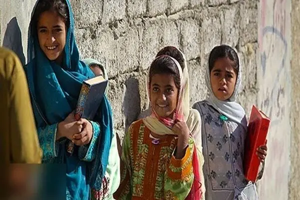 ببینید| سرویس مدرسه خطرناک دختران در سیستان‌وبلوچستان