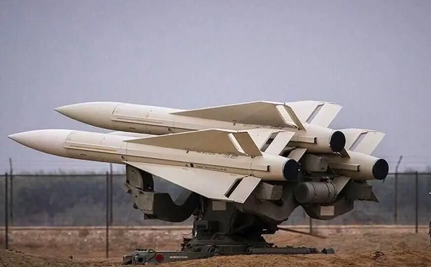 ارتش اسرائیل از هدف قرارگرفتن یک جنگنده‌اش در ایران خبر داد 