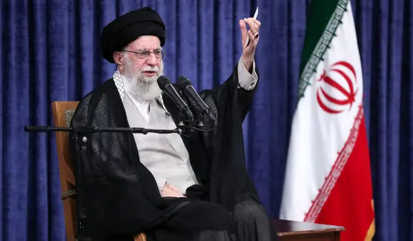 رهبر انقلاب: قدرت ملّی بیش از آنکه به موشک و هواپیما ارتباط داشته باشد، به اراده‌ و ایستادگی ملّتها ارتباط پیدا می‌کند؛ در 22 بهمن با نشان دادن اراده و ایستادگی خود، دشمن را مأیوس کنید