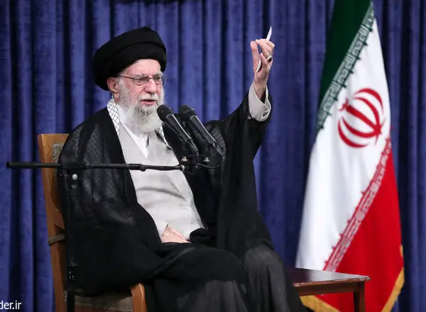 رهبر انقلاب: محاسبه متجاوزان این بود که با حمله به برخی شخصیت‌ها و مراکز حساس ایران، نظام ضعیف خواهد شد، بعد با به میدان آوردن هسته‌های خفته مزدوران می‌توانند با به خیابان کشیدن آنها، کار نظام را تمام کنند؛ در عمل دقیقاً بر عکس طراحی دشمن اتفاق افتاد