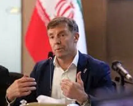 کنایه سفیر انگلیس در تهران به تیتر روزنامه «کیهان»
