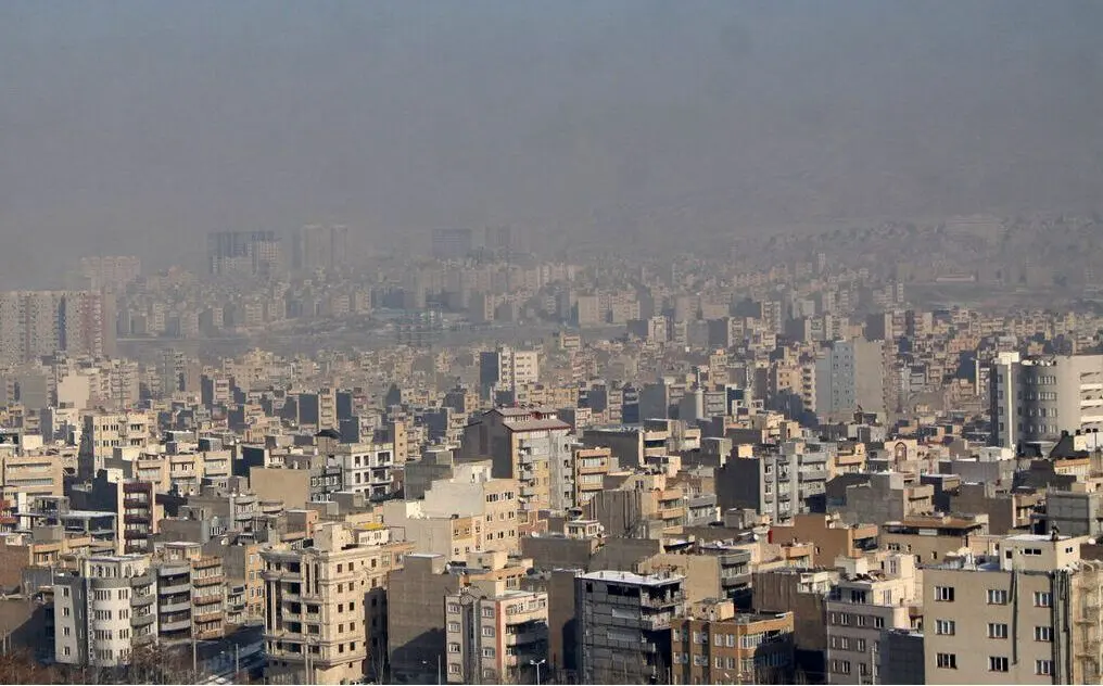 وضعیت قرمز در ۱۶ ایستگاه سنجش کیفیت هوای تهران