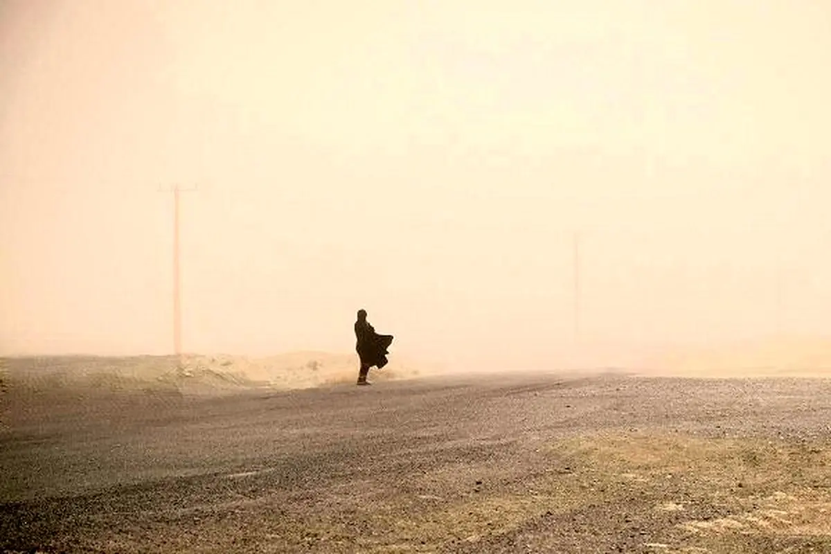 وزش شدید طوفان در زابل