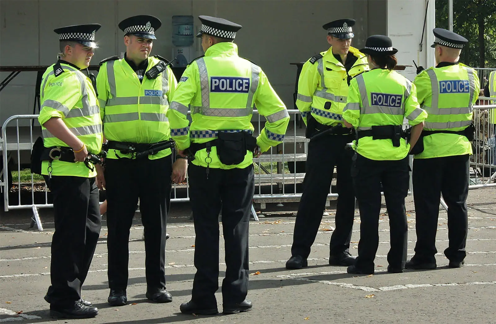 پلیس بریتانیایی به علت سلفی با صحنه جرم اخراج شد