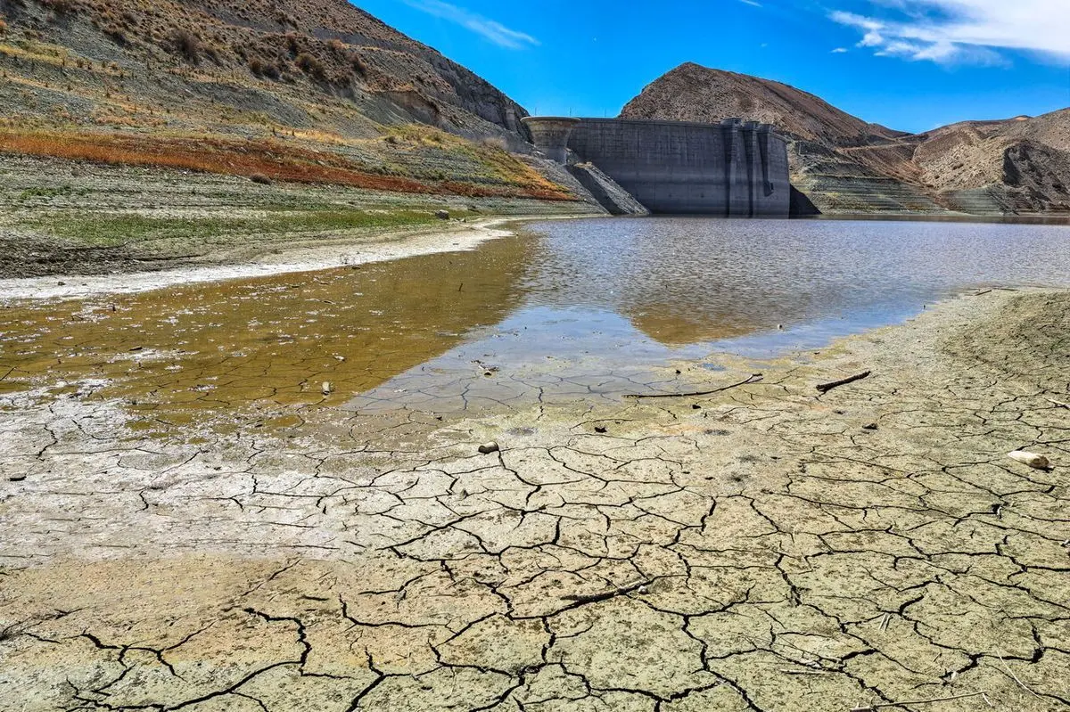 ۹۰ میلی‌متر کسری بارش در کشور، در فاصله سه هفته مانده به پایان سال آبی