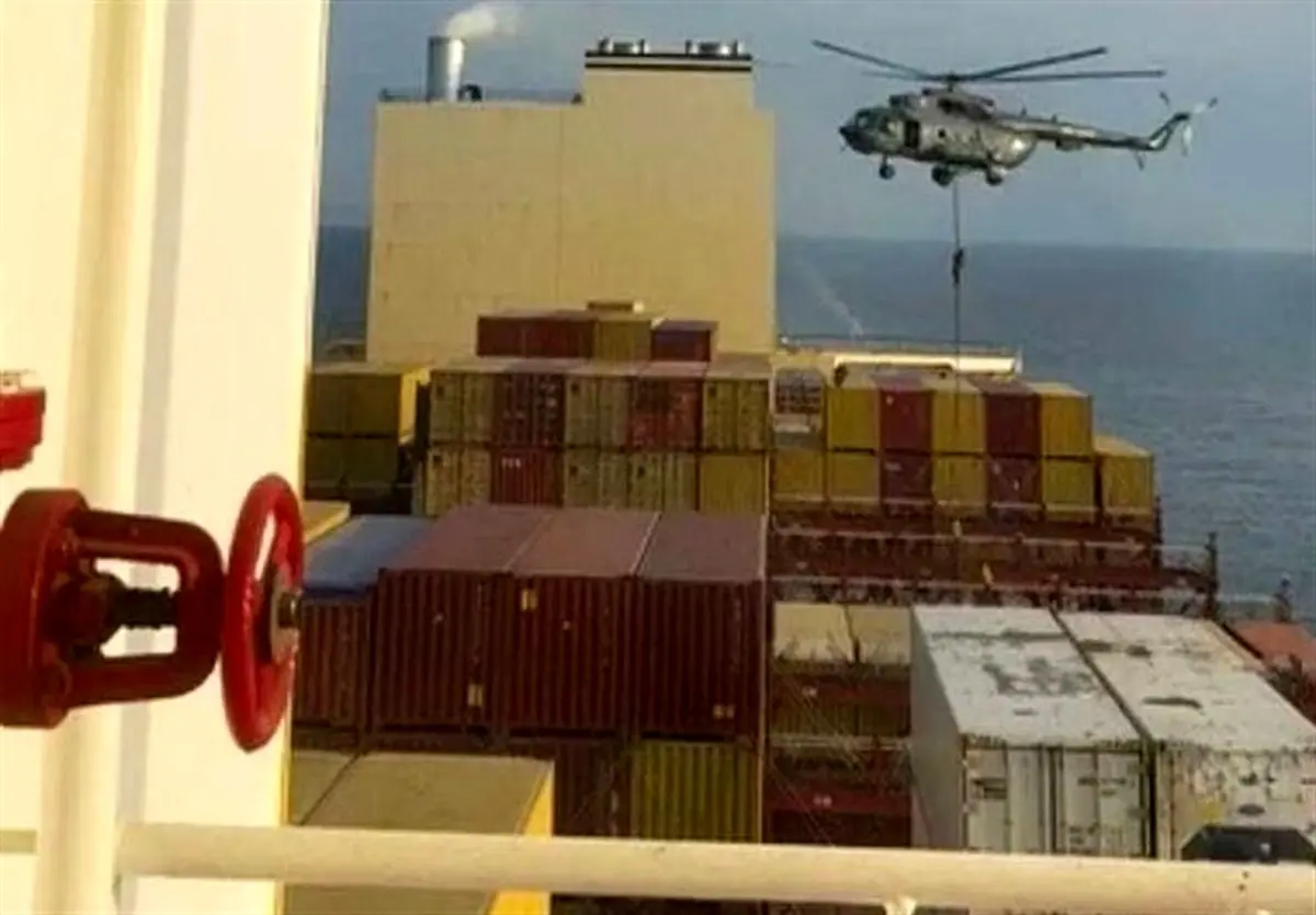 تصویری از کشتی غول‌پیکر اسرائیلی در آب‌های خلیج‌فارس + عکس