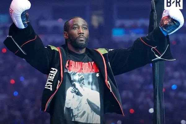 پادشاه شکست‌ناپذیر رینگ بوکس، بازنشسته شد