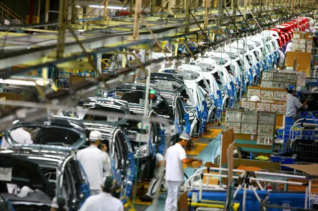 قيمت،توليد،خودرو،توليدكننده،رقابت،شوراي،زيان،صنعت،مواد،بازار ...