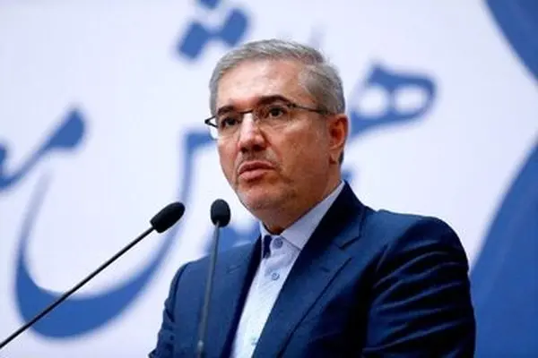 رئیس سازمان برنامه و بودجه دولت سیزدهم: به شهید رئیسی پیشنهاد داده بودم قیمت بنزین ۱۵ هزار تومان شود!