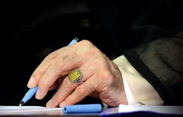 پیام تسلیت رهبر انقلاب در پی درگذشت مادر گرامی آقای دکتر حدّاد عادل