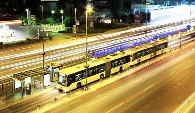ورود اولین دستگاه مترو باس به ناوگان حمل ونقل عمومی تهران