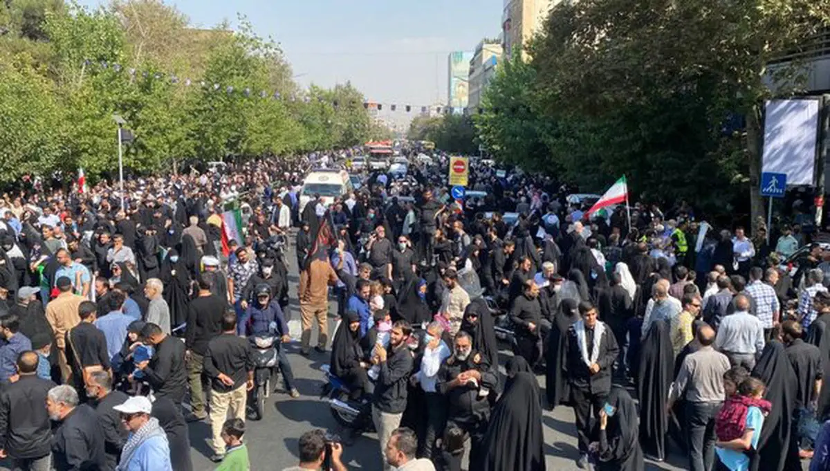 راهپیمایی نمازگزاران تهران و دیگر شهرها در محکومیت اهانت به مقدسات و آشوب‌ها