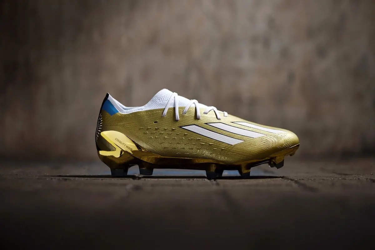 کفش طلایی مسی برای فینال جام جهانی+ عکس