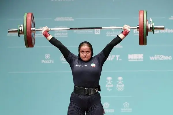 نماینده ایران در وزنه‌برداری بانوان با یک طلا و دو برنز خوش درخشید