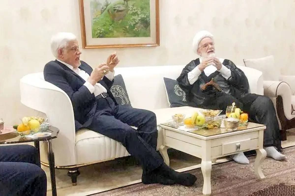 کروبی در دیدار با عارف: امروزه مشکلات مردم خیلی سخت تر از سالهای گذشته شده است / عدم اجرای شعارهای انتخاباتی موجب ناامیدی مردم می‌شود