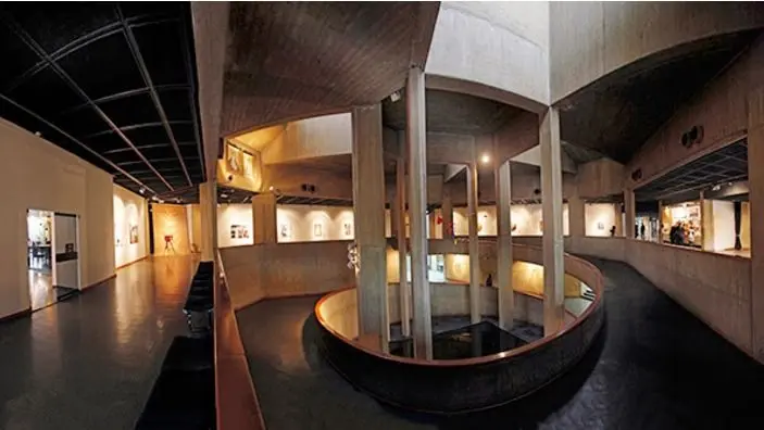 حوض روغن موزه هنر‌های معاصر تهران، اثر ۴۵ ساله هنرمند ژاپنی آسیب دید