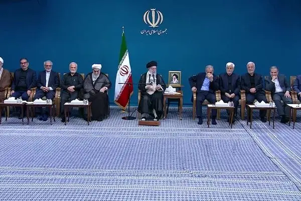 ببینید | رهبرانقلاب: من از آقای دکتر ظفرقندی می‌خواهم شخصاً موضوع جوانی جمعیت را بطور جدی پیگیری کنند