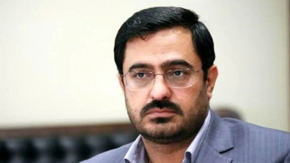 آقای ترک همدانی وکیل، با شکایت سعید مرتضوی به اوین رفت