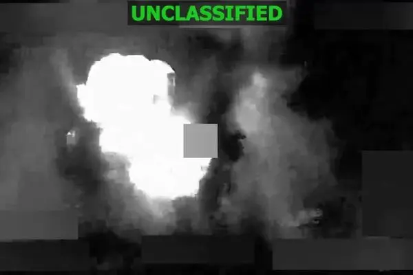 ببینید| حمله ارتش آمریکا به یک شناور در اقیانوس آرام