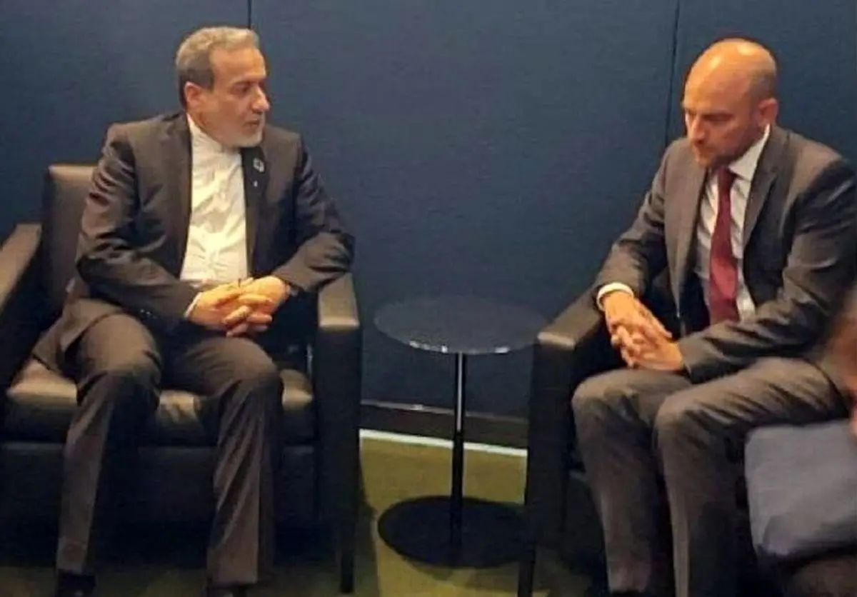 عراقچی خطاب به همتای فرانسوی: طرف‌هایی که با قانون‌شکنی آشکار ابتدا از برجام خارج شده و مرتکب تجاوز نظامی علیه ایران و تاسیسات تحت پادمان ایران شدند باید رویکرد‌های زیاده‌خواهانه و قلدرمآبانه را متوقف کنند