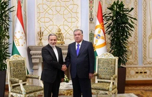 عراقچی  با رئیس‌جمهور تاجیکستان دیدار کرد