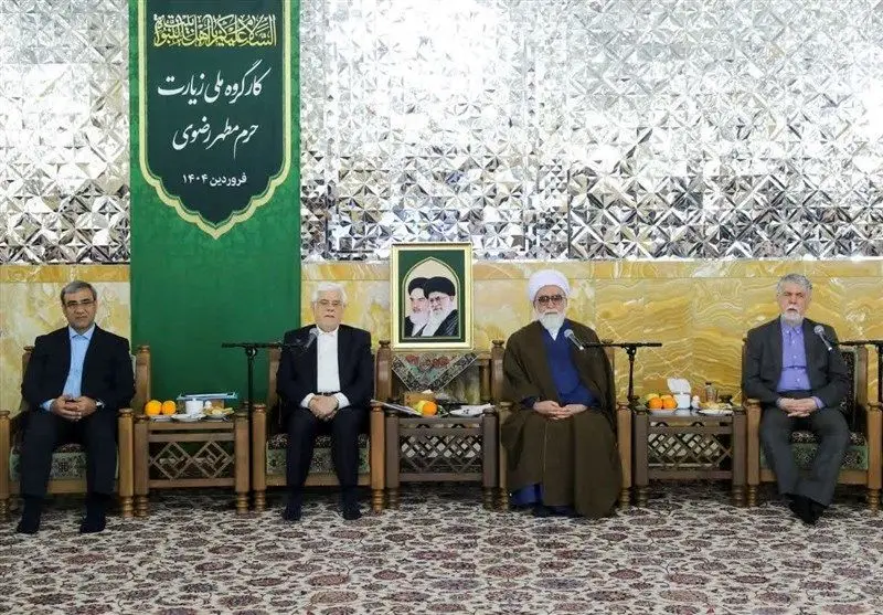 عارف: قیم مردم نیستیم؛ برای پاسخ به مطالبات پای کار هستیم