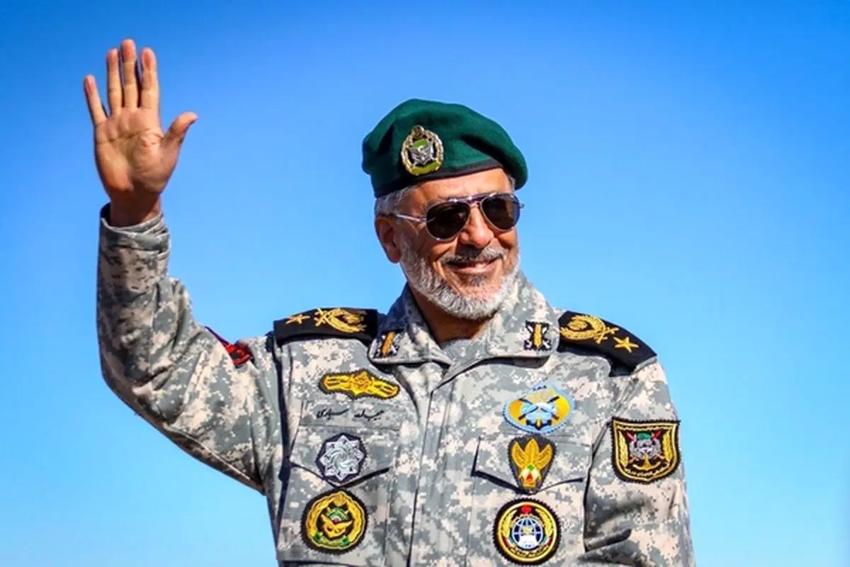 دریادار سیاری: باید خودمان را برای آینده آماده کنیم؛ بیش از ۸۰ درصد تجهیزات مورد نیازمان را خودمان تأمین میکنیم