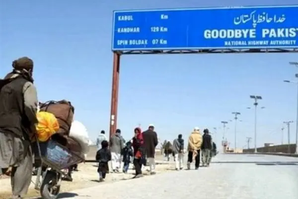 اقدام بی‌سابقه طالبان: تمام مبادلات تجاری با پاکستان را متوقف می‌کنیم/ الجزیره: افغانستان همکاری با ایران، ازبکستان، ترکمنستان و تاجیکستان را تقویت کرده و در حال گسترش استفاده از چابهار و بندرعباس به‌جای بنادر پاکستان است