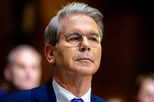 وزیر خزانه‌داری آمریکا: ترامپ پذیرای تمامی گزینه‌ها در قبال ایران است؛ احتمال دستیابی توافق وجود دارد