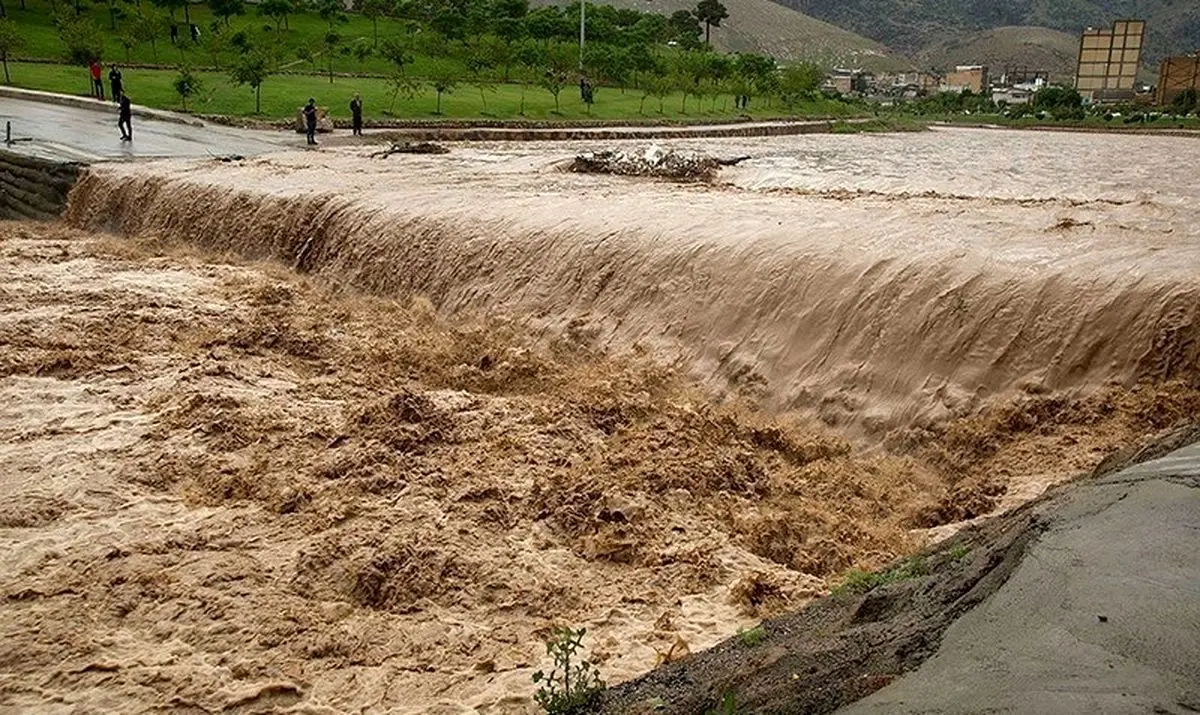 سیلابی شدن مسیل‌ها و بالا آمدن آب رودخانه‌ها در استان‌های جنوبی