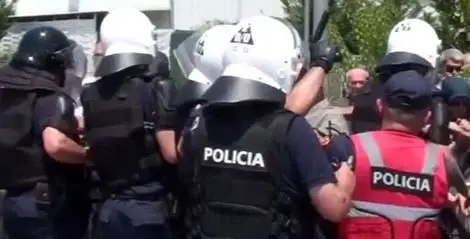 جزئیاتی جدید از علت حمله پلیس آلبانی به مقر منافقین