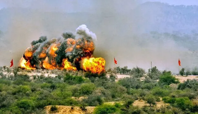 كشمير،هند،كنترل،پاكستان،حمله،فاكتو،ساكنان،مرز،ذخيره