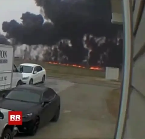 ببینید| لحظه سقوط یک جت شخصی در کارولینای شمالی