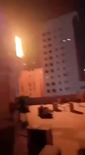 ببینید| برخورد پهپاد شاهد-۱۳۶ ایران به هتل محل اسکان نظامیان آمریکایی در بحرین