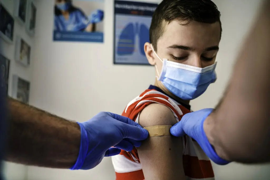 واکسیناسیون دانش‌آموزان برای ثبت نام اجباری نیست