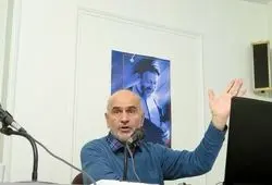 فرشاد مومنی به علت عوارض ناشی از آلودگی هوا در بیمارستان بستری شد