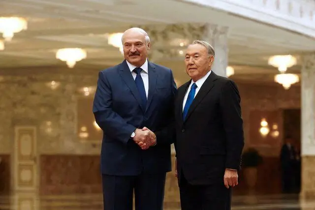 رایزنی لوکاشنکو و نظربایف در بحبوحه اعتراضات مردمی قزاق‌ها