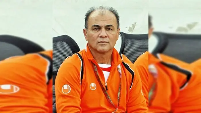 حمله تند پیشکسوت پرسپولیس به بازیکنان قبل از بازی با سپاهان/ یوسفی: این همه پول می گیرید و در زمین راه می روید؟/ استعفای درویش؟ اگر این همه آدم به من بگویند برو می روم!