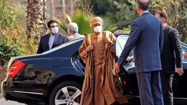 دلیل به تأخیر افتادن سفر وزیر خارجه عمان به ایران چه بود؟