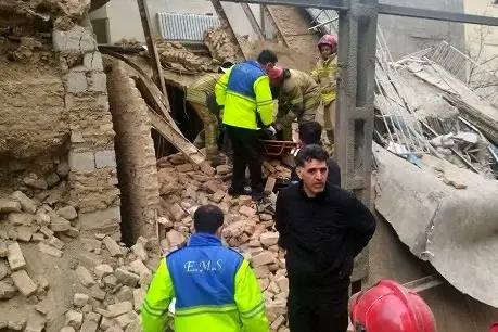 ریزش ساختمان در عظیمیه کرج 1 کشته و 2 مصدوم برجای گذاشت