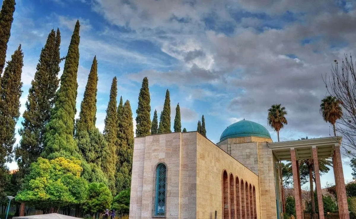 یک سعدیشناس: سعدی انسان را به درنگ در خویشتن دعوت میکند