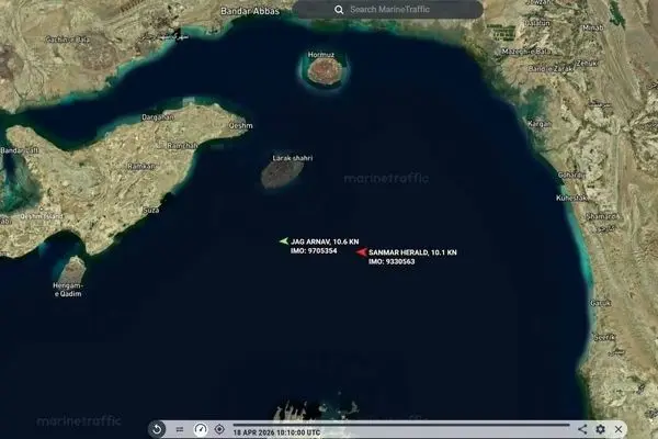 هدف قرار گرفتن دو نفتکش در تنگه هرمز