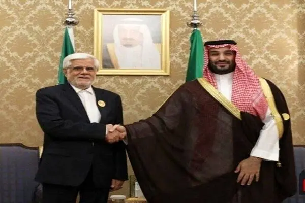 دیدار عارف با بن‌سلمان در حاشیه اجلاس سازمان همکاری‌ اسلامی
