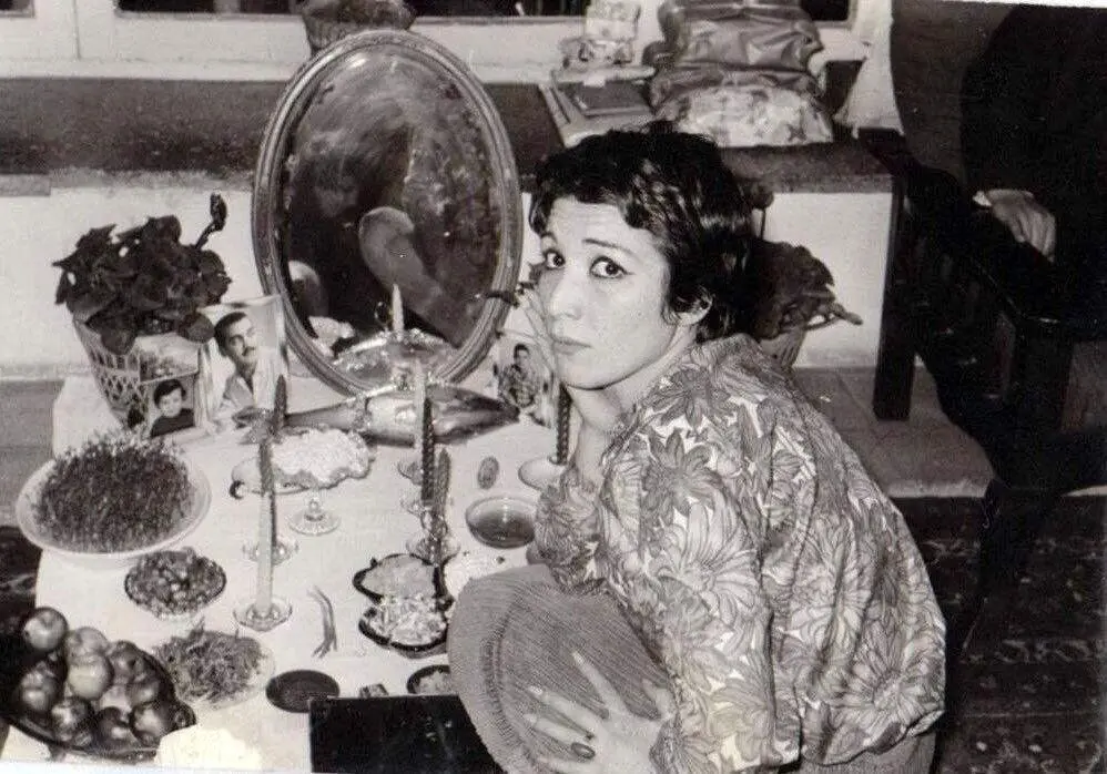 فروغ،ازدواج،خانه،فيلم،پرويز،شعر،زندگي،مستند،انتشار،دفتر،گلست ...