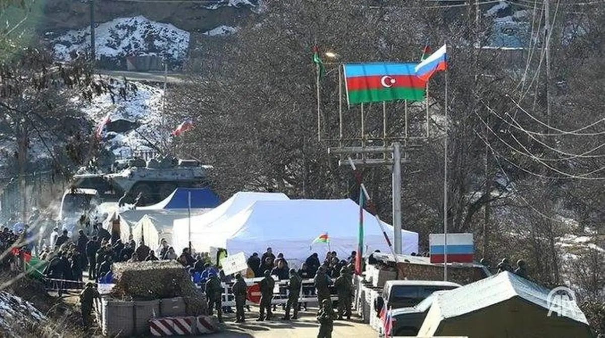 ببینید | ستون ادوات نظامی آذربایجان برای حمله به آرتساخ
